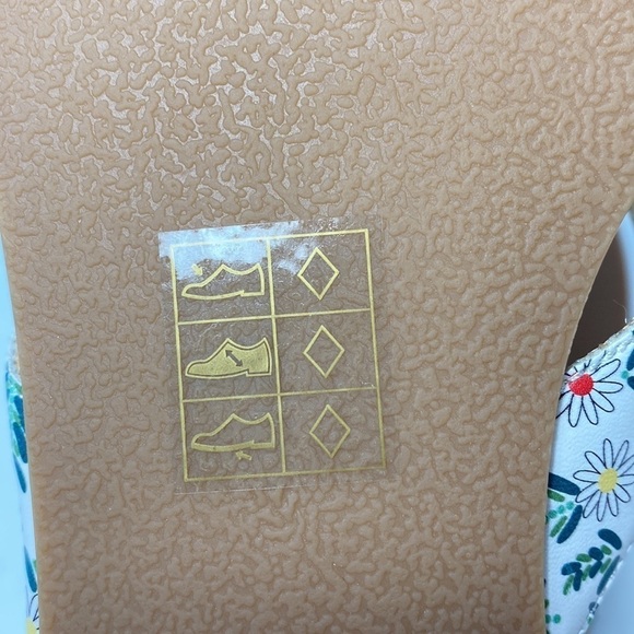 Jack Rogers white floral Rowan flip flop NIB - Picture 7 of 8